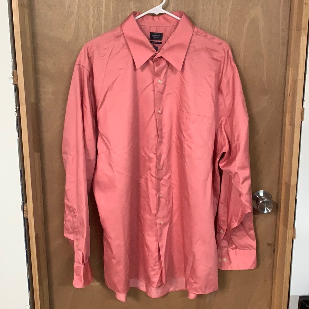 Men’s button up dress shirt